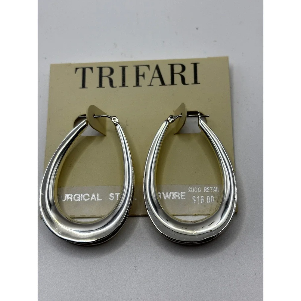 Trifari Hoop Earrings Womens OS‎ Silver Teardrop Surgical Steel Earwire New